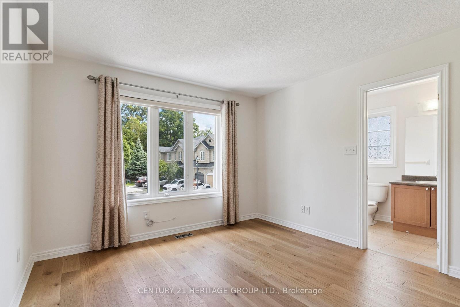 187 Tom Taylor Crescent, Newmarket (Summerhill Estates), Ontario  L3X 3E9 - Photo 28 - N12391423