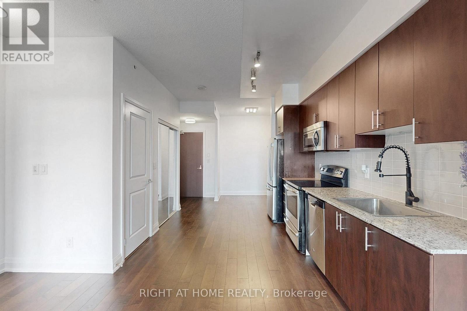 1127 - 7161 Yonge Street, Markham (Thornhill), Ontario  L3T 0C8 - Photo 11 - N12391426