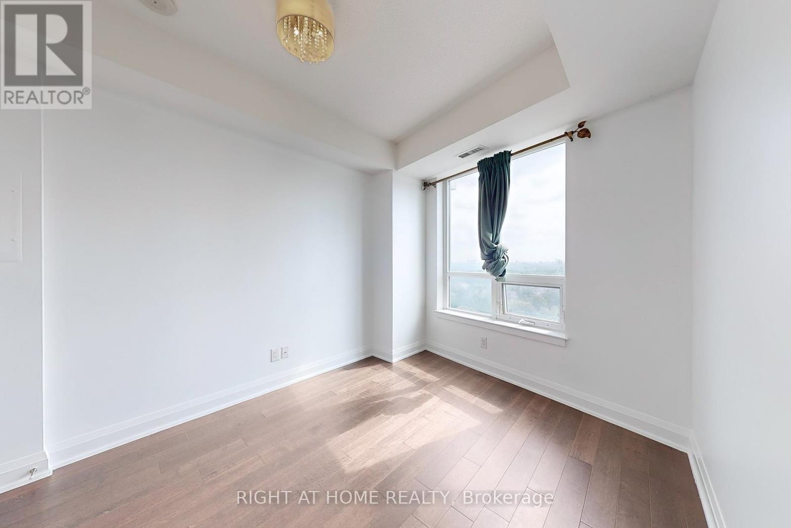 1127 - 7161 Yonge Street, Markham (Thornhill), Ontario  L3T 0C8 - Photo 17 - N12391426