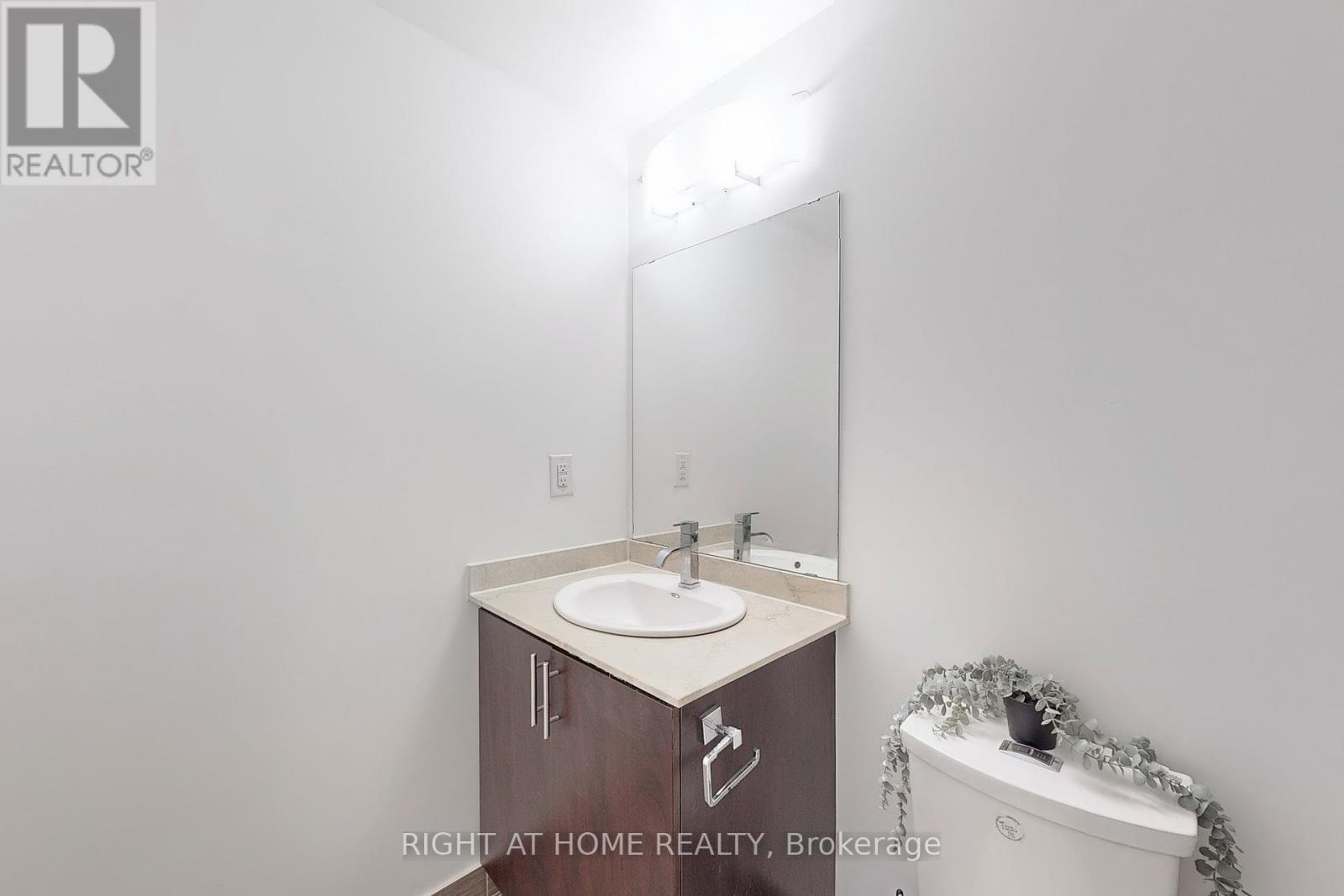 1127 - 7161 Yonge Street, Markham (Thornhill), Ontario  L3T 0C8 - Photo 22 - N12391426
