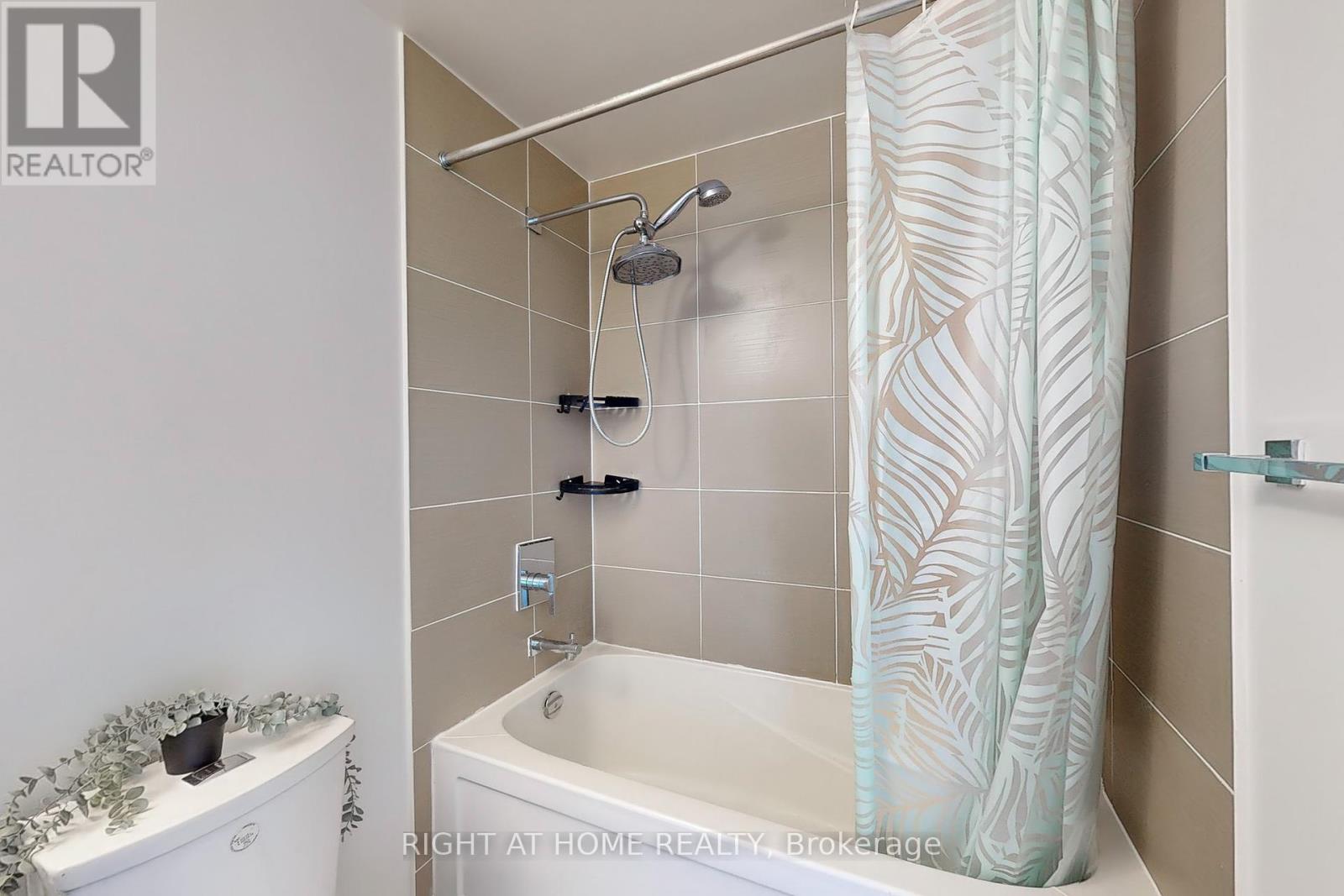 1127 - 7161 Yonge Street, Markham (Thornhill), Ontario  L3T 0C8 - Photo 23 - N12391426