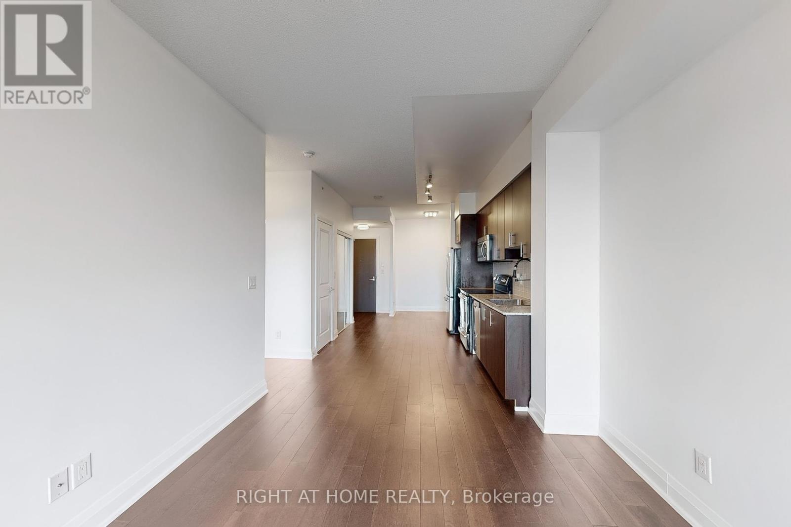 1127 - 7161 Yonge Street, Markham (Thornhill), Ontario  L3T 0C8 - Photo 3 - N12391426