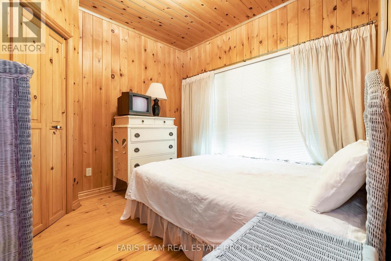 80 East Beach Road, Tiny, Ontario L9M 0M6 - Photo 25 - S12391440