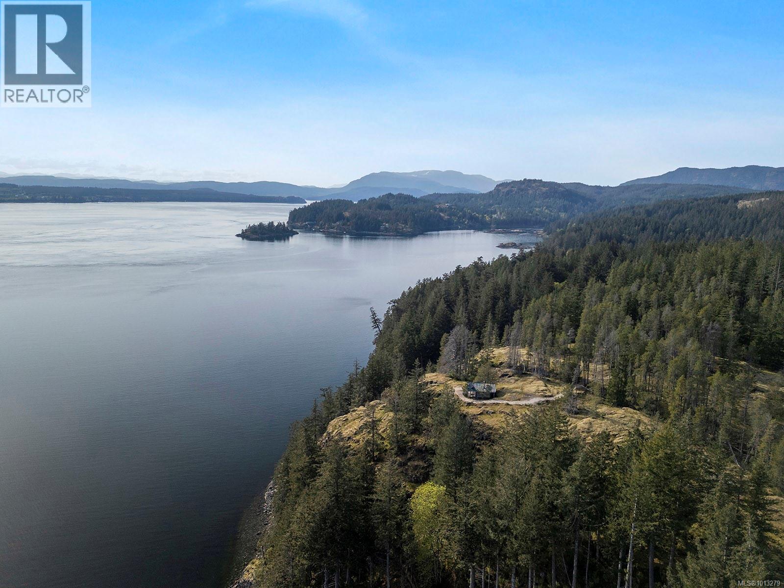 875 Gowlland Harbour Rd, Quadra Island, British Columbia  V0P 0A7 - Photo 2 - 1013279
