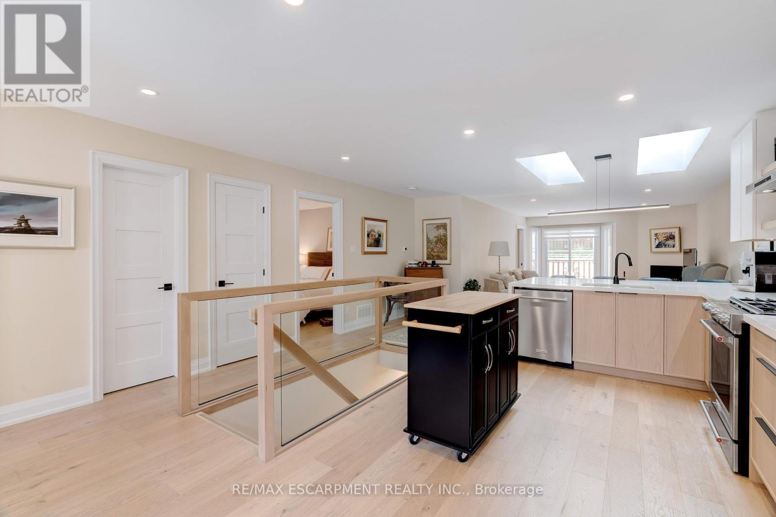 57 - 5255 Lakeshore Road, Burlington, Ontario  L7L 5X9 - Photo 11 - W12391325