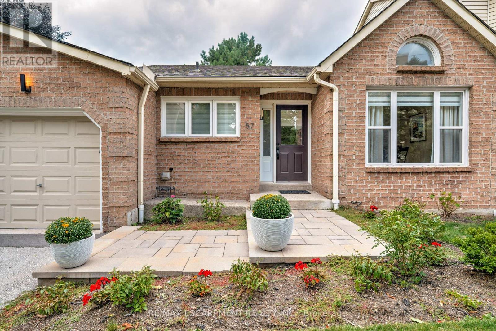 57 - 5255 Lakeshore Road, Burlington, Ontario  L7L 5X9 - Photo 3 - W12391325