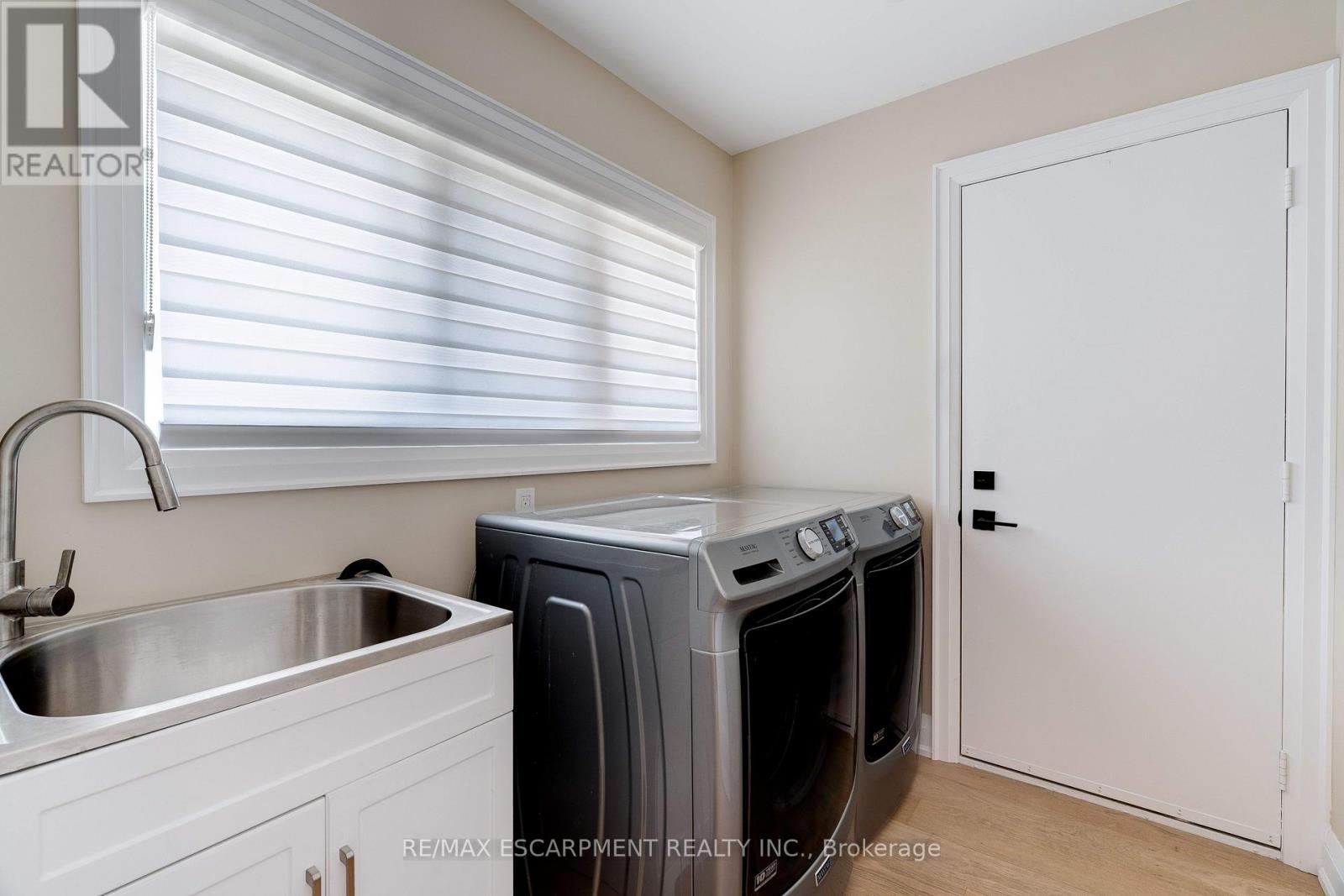 57 - 5255 Lakeshore Road, Burlington, Ontario  L7L 5X9 - Photo 31 - W12391325