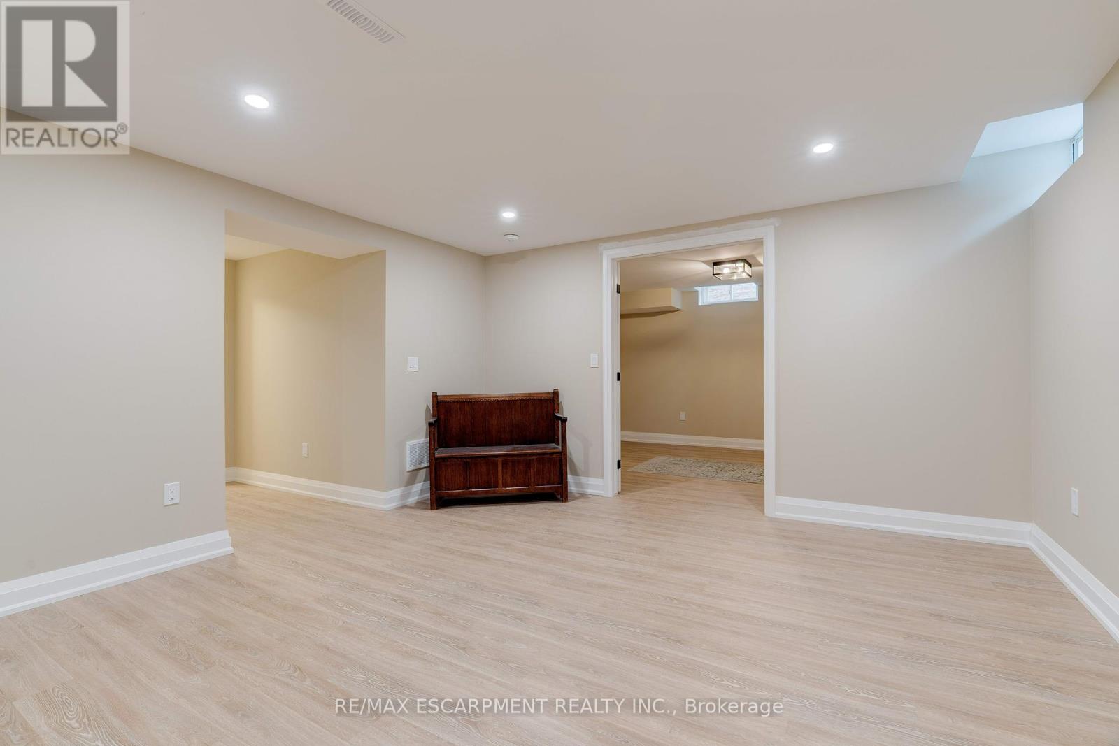 57 - 5255 Lakeshore Road, Burlington, Ontario  L7L 5X9 - Photo 36 - W12391325