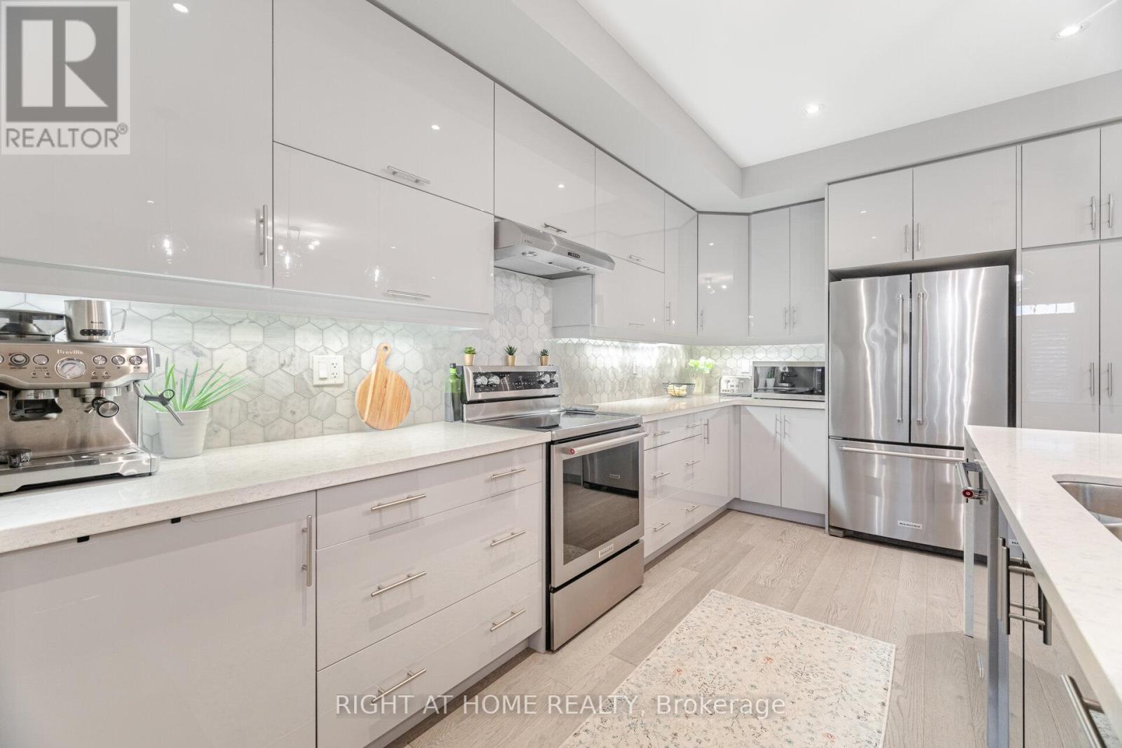 3073 Postridge Drive, Oakville (Jm Joshua Meadows), Ontario  L6H 0S1 - Photo 21 - W12391357