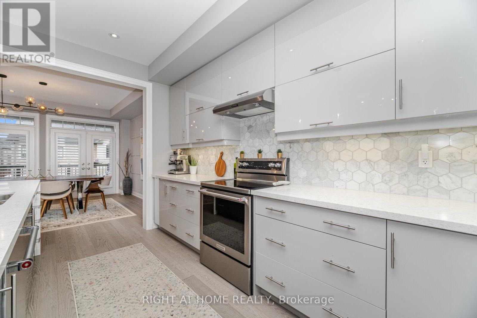 3073 Postridge Drive, Oakville (Jm Joshua Meadows), Ontario  L6H 0S1 - Photo 22 - W12391357
