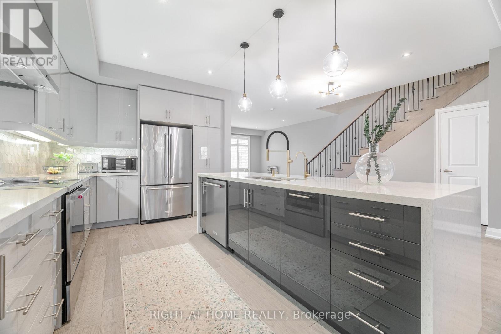 3073 Postridge Drive, Oakville (Jm Joshua Meadows), Ontario  L6H 0S1 - Photo 24 - W12391357
