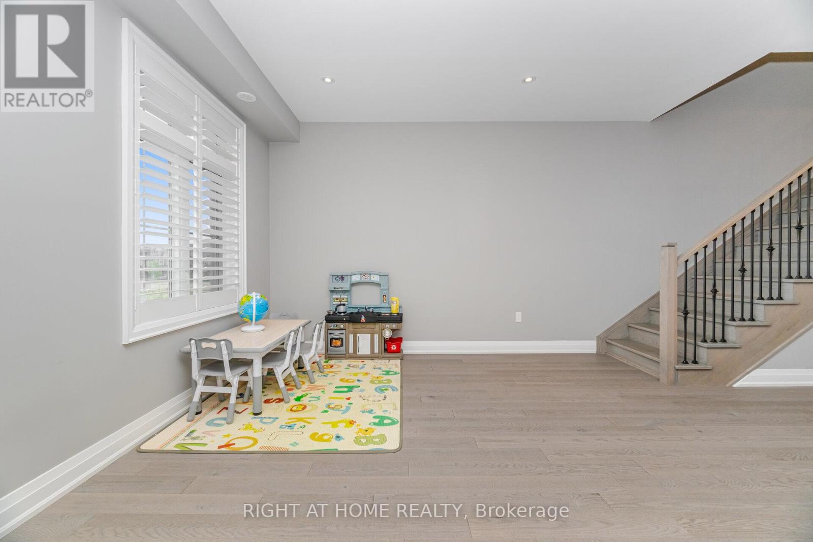 3073 Postridge Drive, Oakville (Jm Joshua Meadows), Ontario  L6H 0S1 - Photo 28 - W12391357