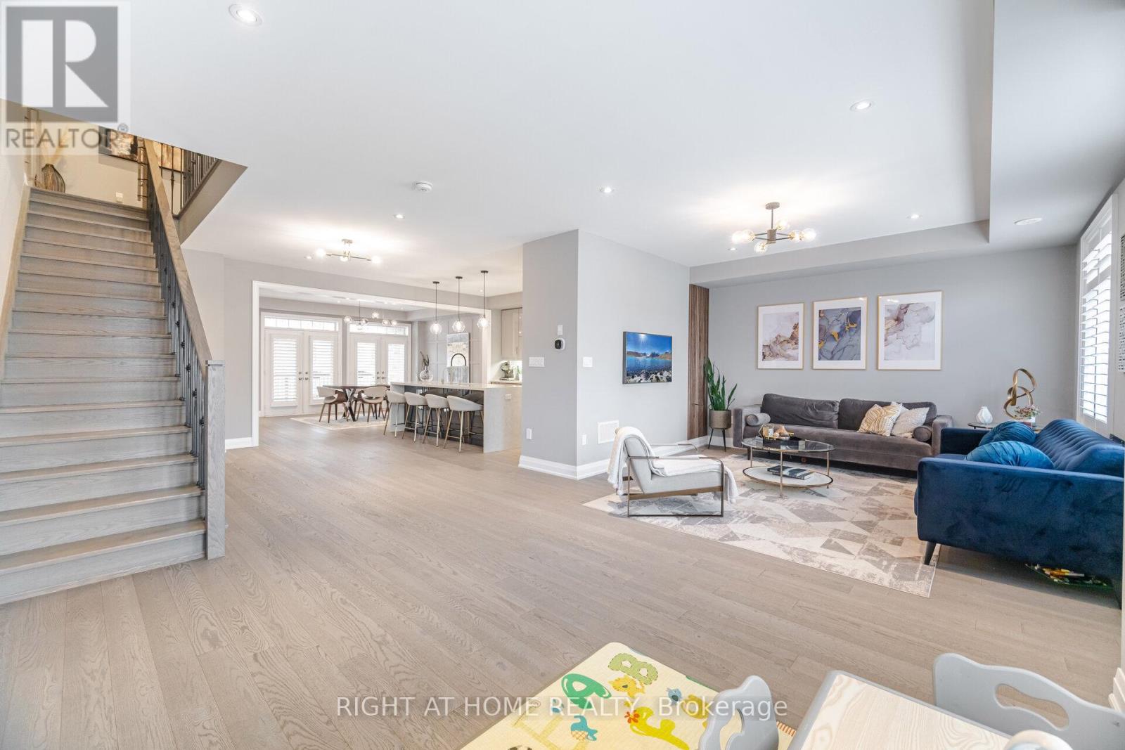 3073 Postridge Drive, Oakville (Jm Joshua Meadows), Ontario  L6H 0S1 - Photo 29 - W12391357