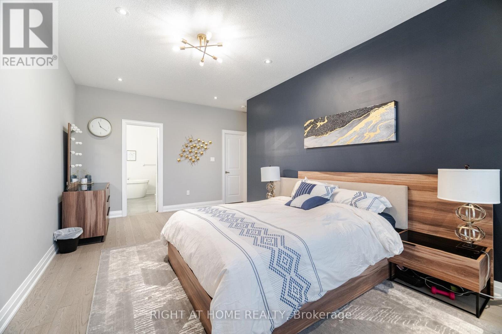 3073 Postridge Drive, Oakville (Jm Joshua Meadows), Ontario  L6H 0S1 - Photo 34 - W12391357