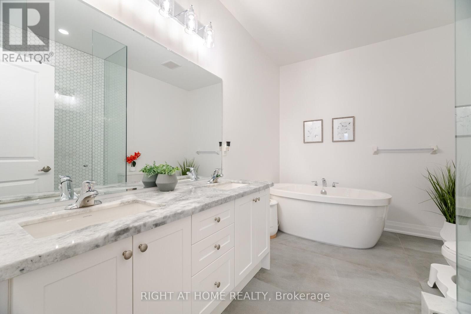 3073 Postridge Drive, Oakville (Jm Joshua Meadows), Ontario  L6H 0S1 - Photo 35 - W12391357
