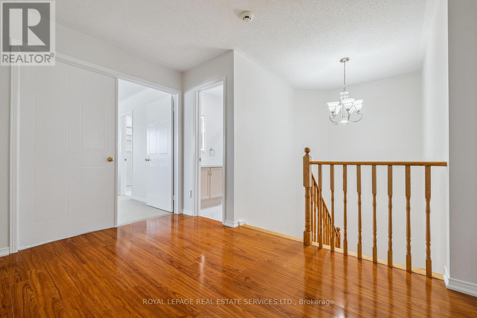 2365 Grand Ravine Drive, Oakville, Ontario  L6H 6A8 - Photo 24 - W12391361