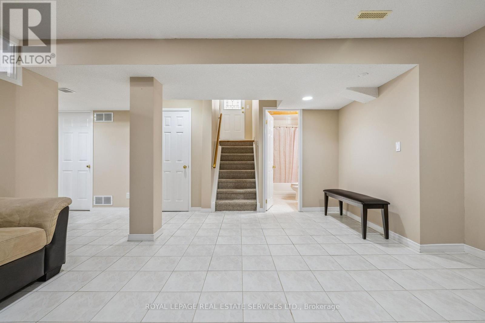 2365 Grand Ravine Drive, Oakville, Ontario  L6H 6A8 - Photo 33 - W12391361