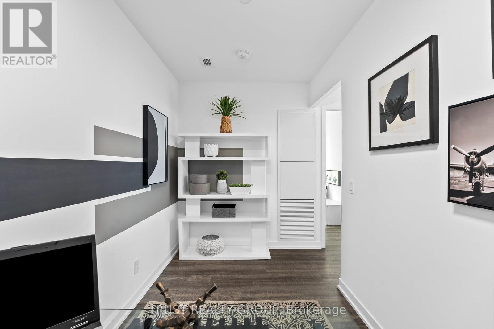 1104 - 1808 St. Clair Avenue W, Toronto (Junction Area), Ontario  M6N 0C1 - Photo 13 - W12391392