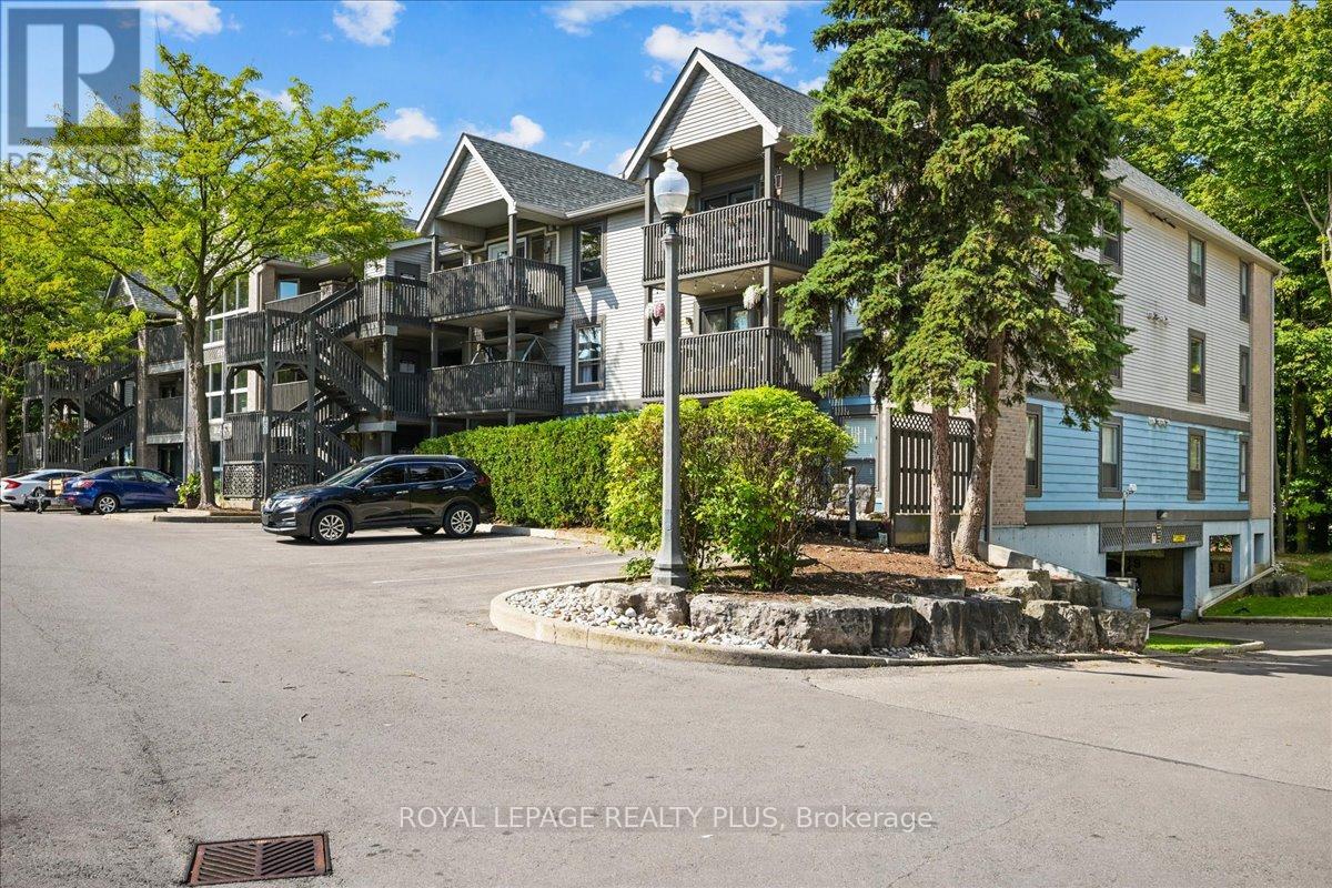 201 - 2030 CLEAVER AVENUE, Burlington, Ontario