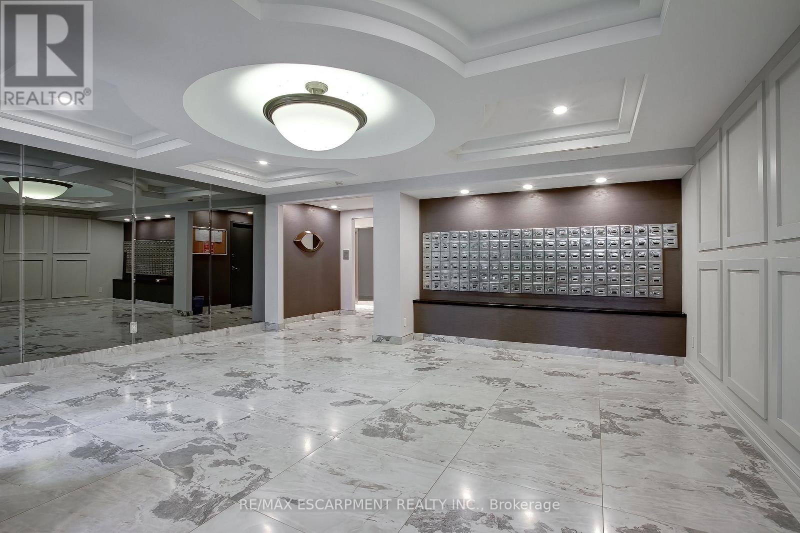 756 - 24 Southport Street, Toronto, Ontario  M6S 4Z1 - Photo 39 - W12391425