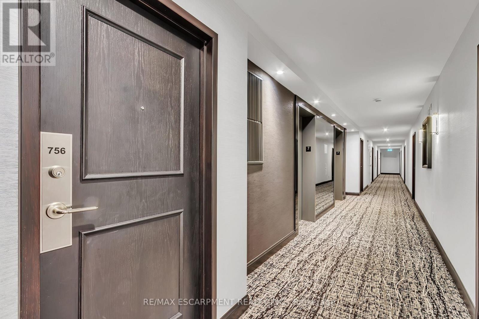 756 - 24 Southport Street, Toronto, Ontario  M6S 4Z1 - Photo 4 - W12391425