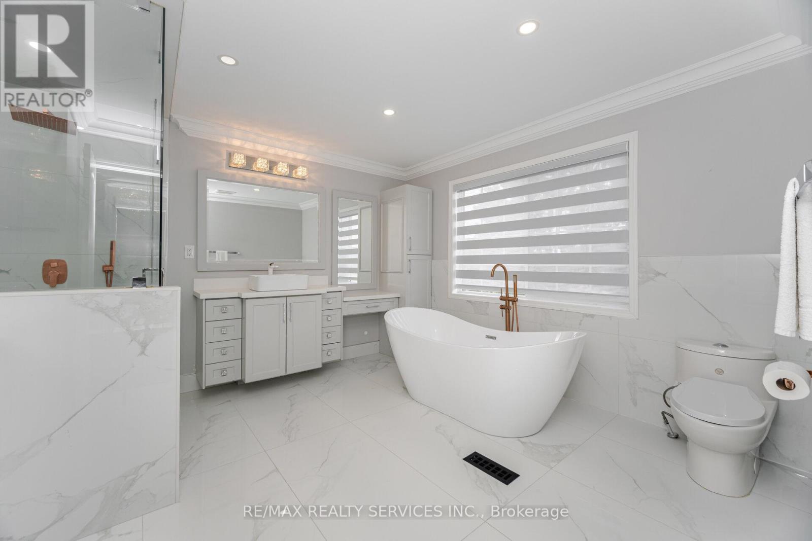 19 Richland Crescent, Brampton, Ontario  L6P 1M8 - Photo 26 - W12391456