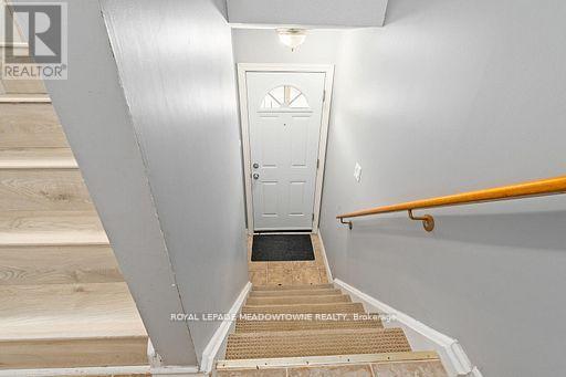 24 - 42a Stewart Maclaren Road, Halton Hills, Ontario  L7G 5L9 - Photo 4 - W12391511