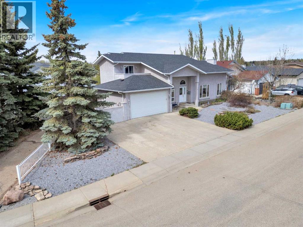 Property at 10 Willow Springs Crescent image 3