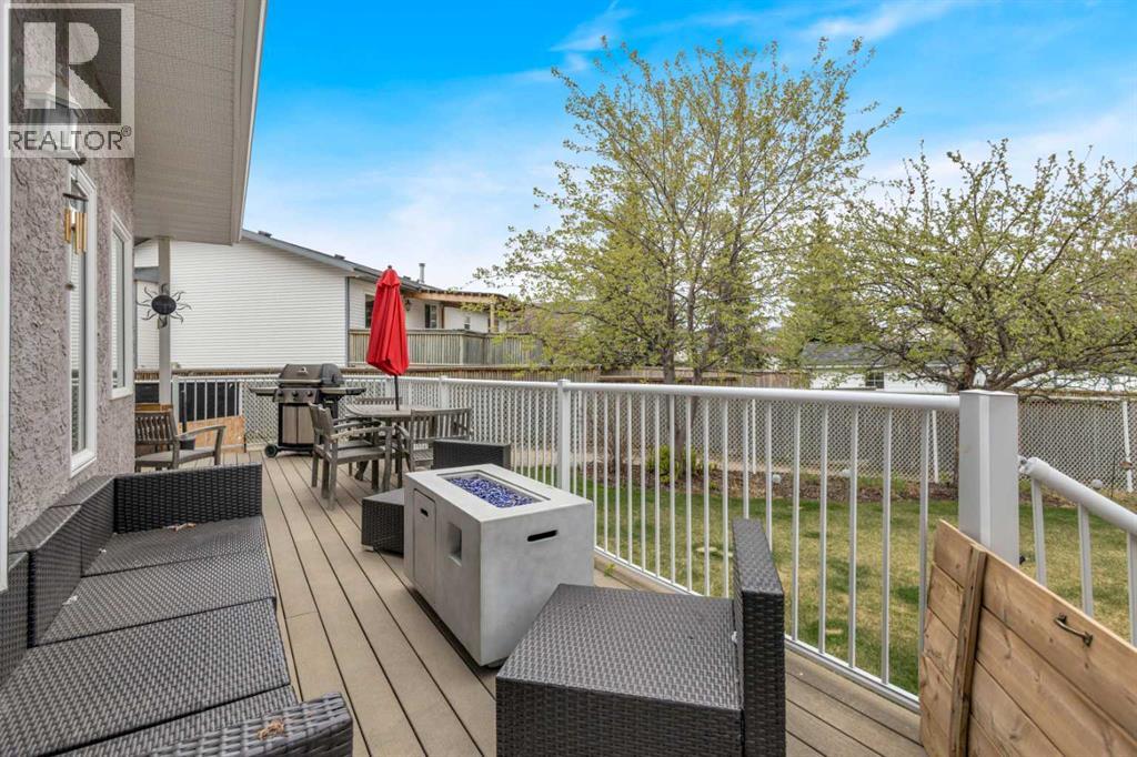 10 Willow Springs Crescent, Sylvan Lake, Alberta  T4S 1G1 - Photo 32 - A2220577