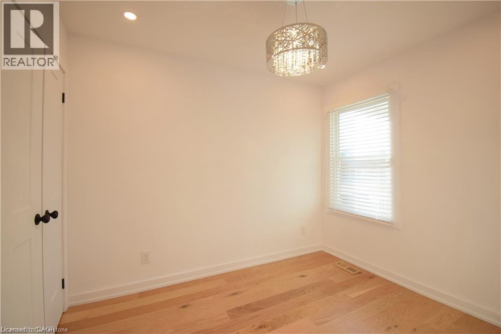4 Lancaster Avenue, St. Catharines, Ontario  L2R 2R6 - Photo 22 - 40766930