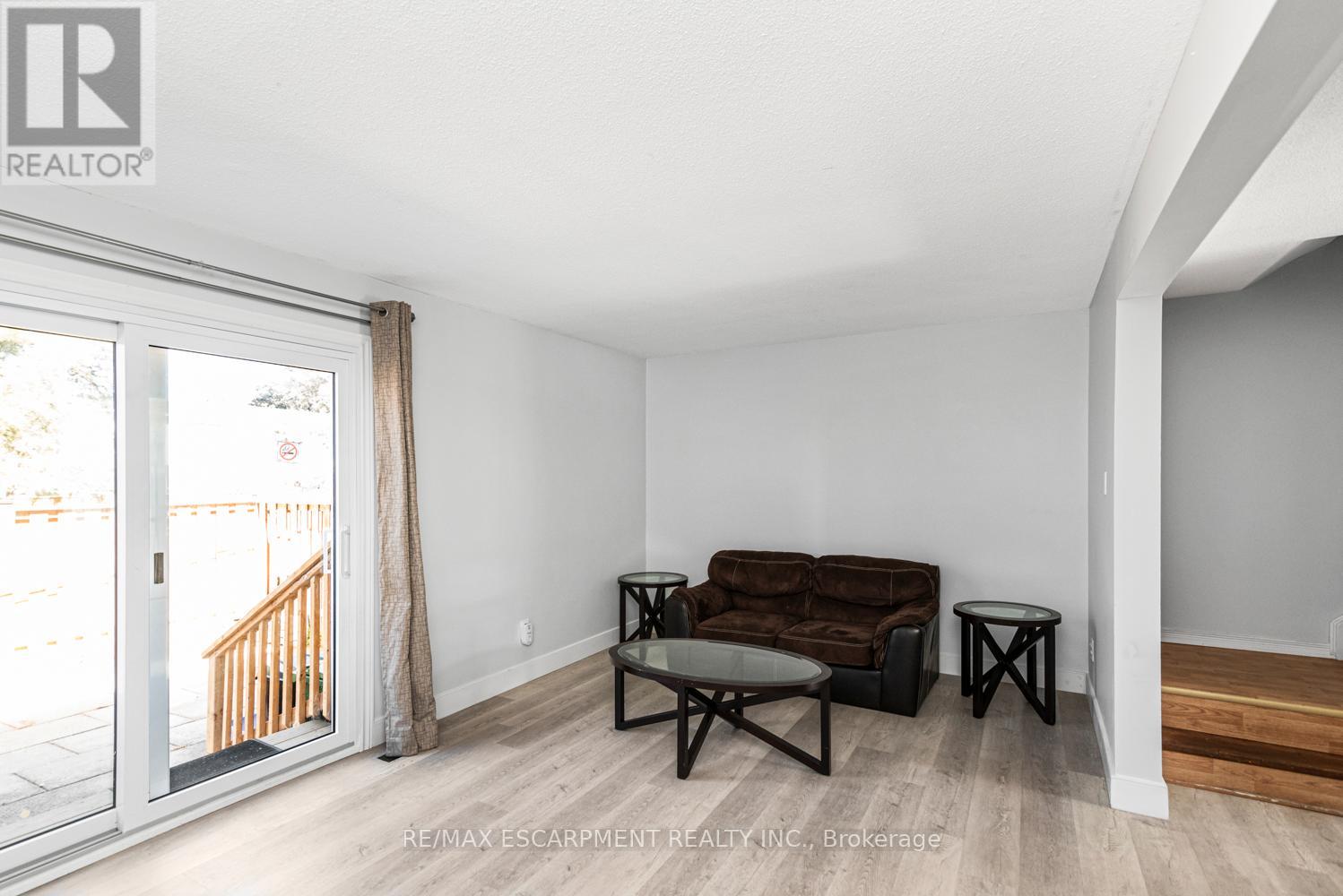 F - 25 Bryna Avenue, Hamilton, Ontario  L9A 4W9 - Photo 6 - X12391331