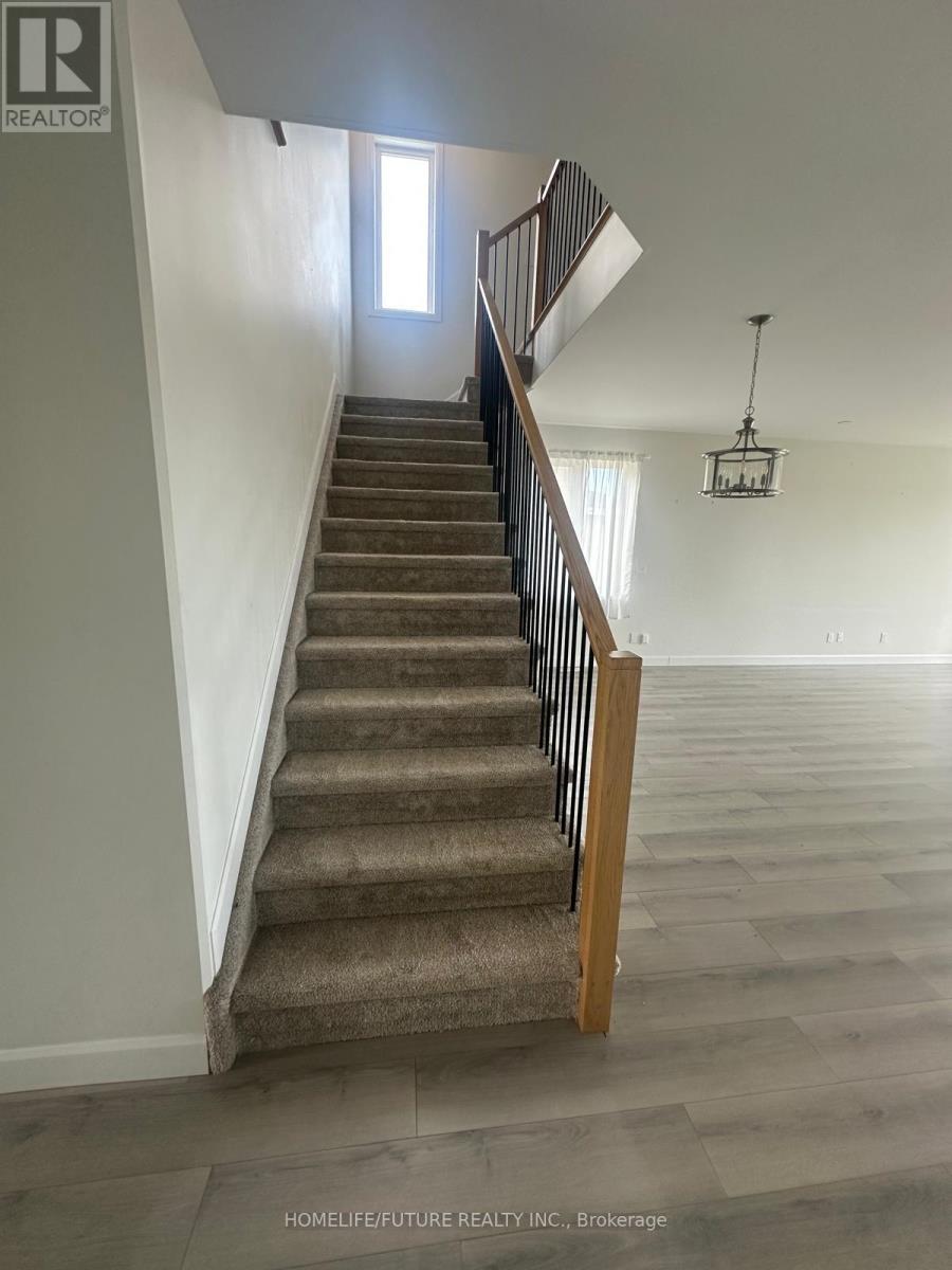 51 Erie Court, Loyalist (Amherstview), Ontario  K7N 0E3 - Photo 6 - X12391376