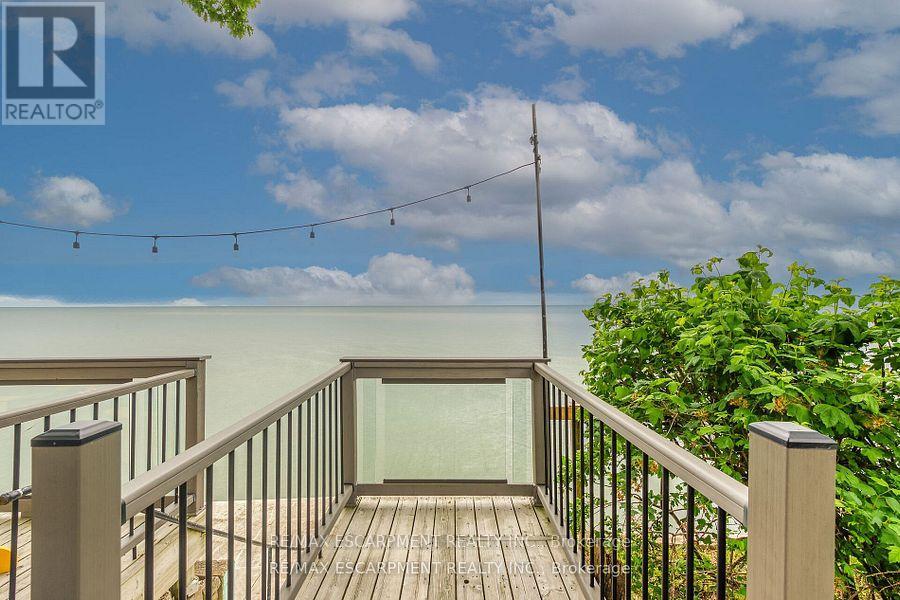 2090 Lakeshore Road, Haldimand (Dunnville), Ontario  N1A 2W8 - Photo 5 - X12391419