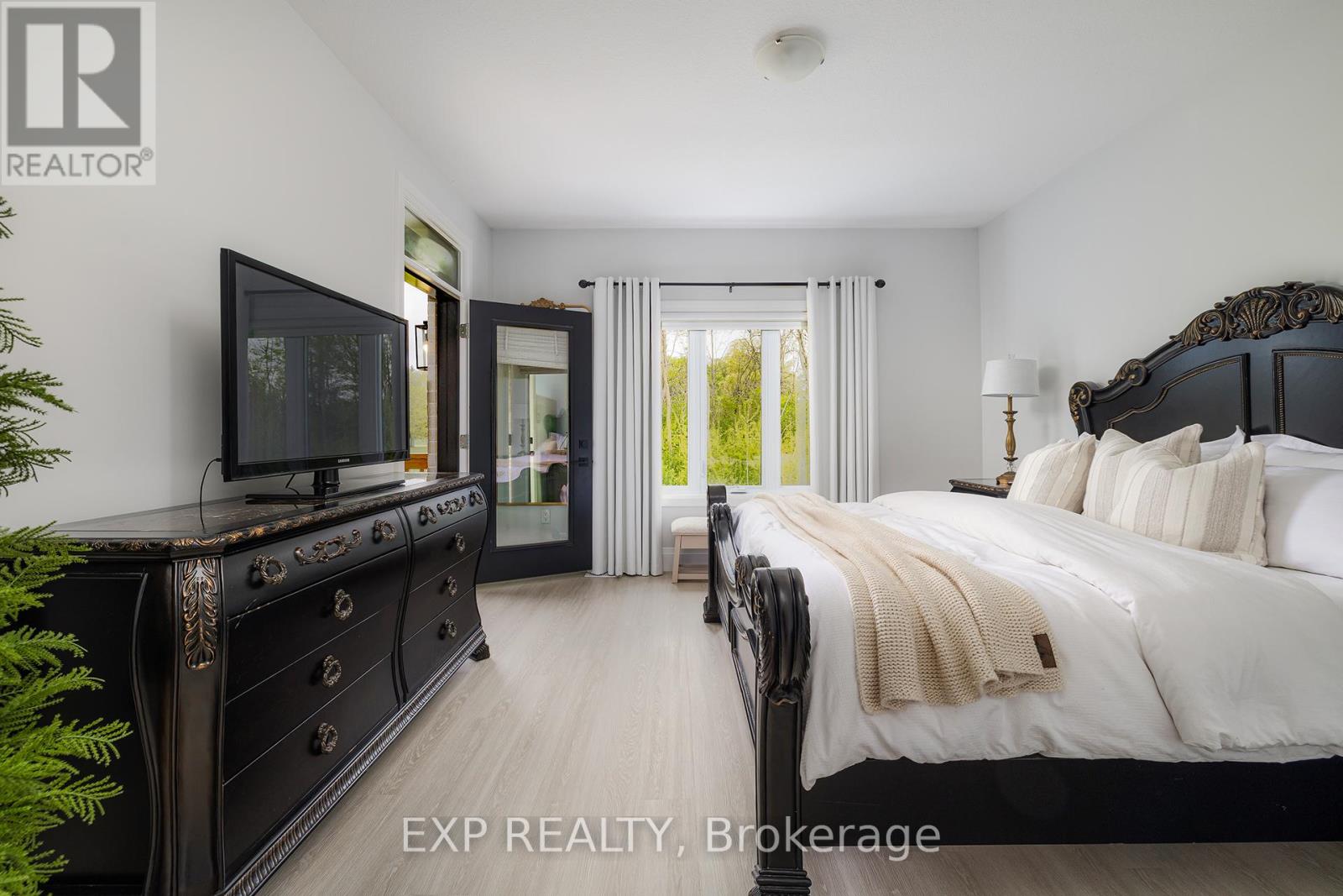 41 Gilmer Crescent, North Perth (Listowel), Ontario  N4W 0H3 - Photo 16 - X12391438