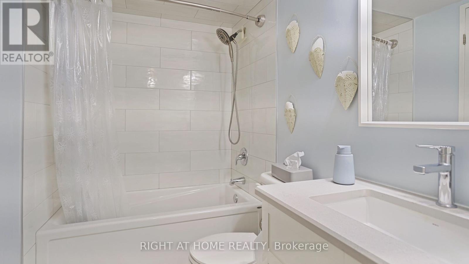 705 - 265 Westcourt Place, Waterloo, Ontario  N2L 6E4 - Photo 27 - X12391484