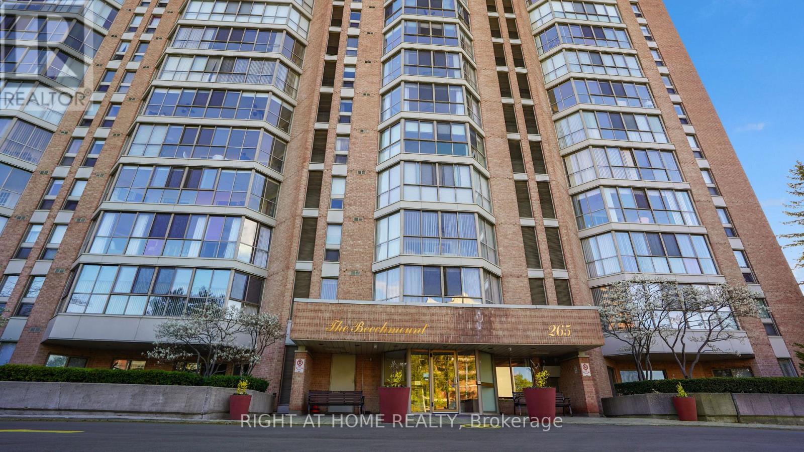 705 - 265 Westcourt Place, Waterloo, Ontario  N2L 6E4 - Photo 4 - X12391484
