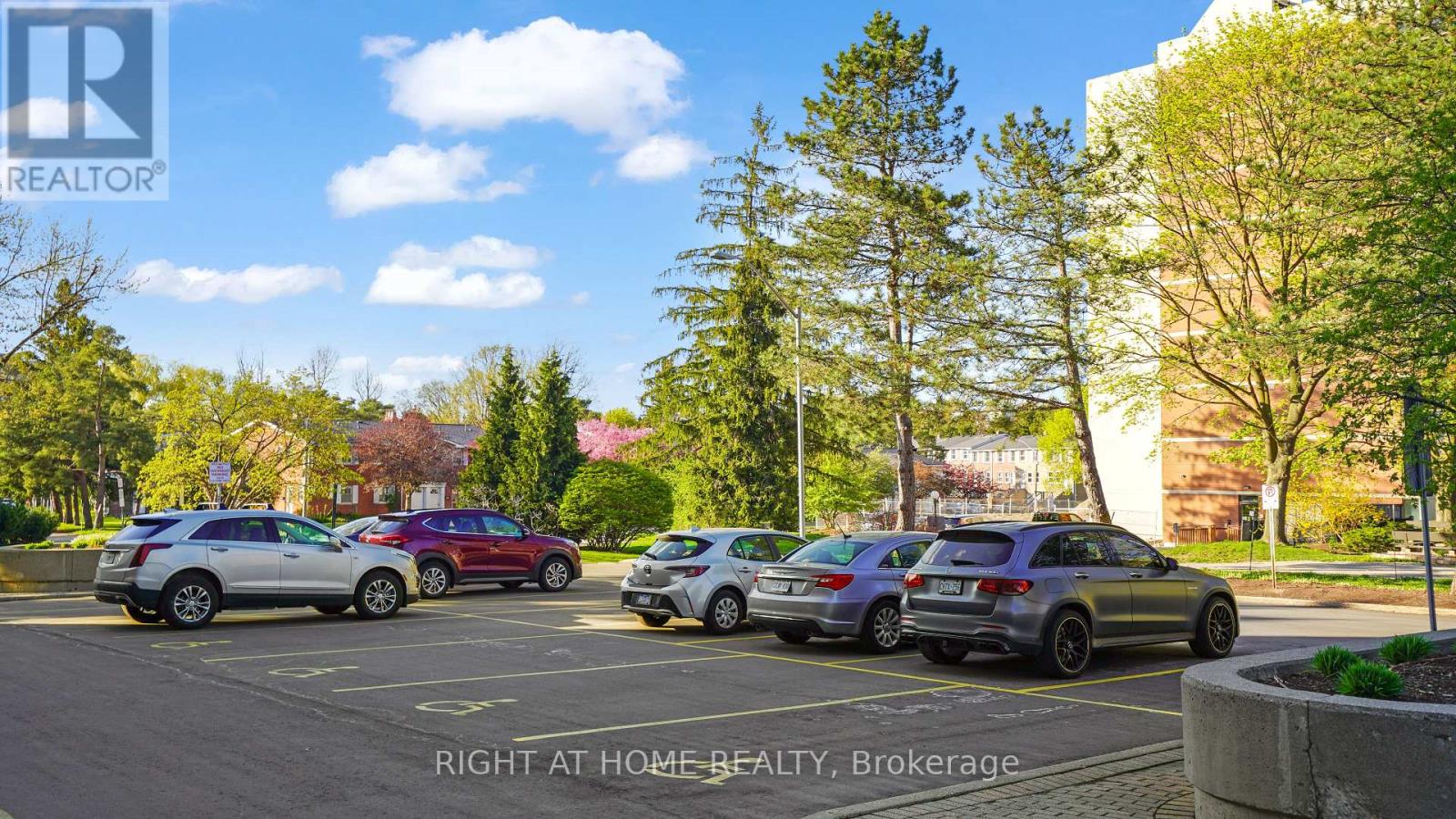 705 - 265 Westcourt Place, Waterloo, Ontario  N2L 6E4 - Photo 43 - X12391484