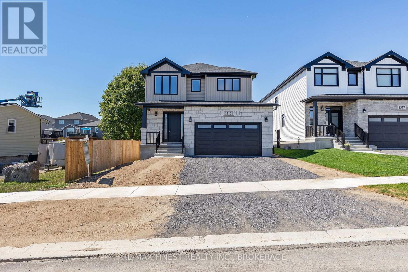 Property at 1315 TURNBULL WAY image 2