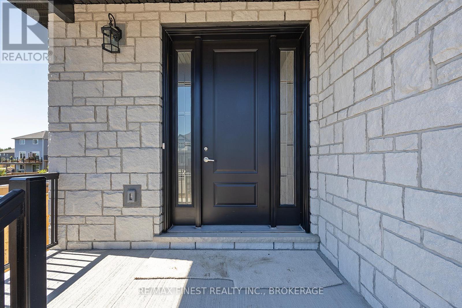 Property at 1315 TURNBULL WAY image 4