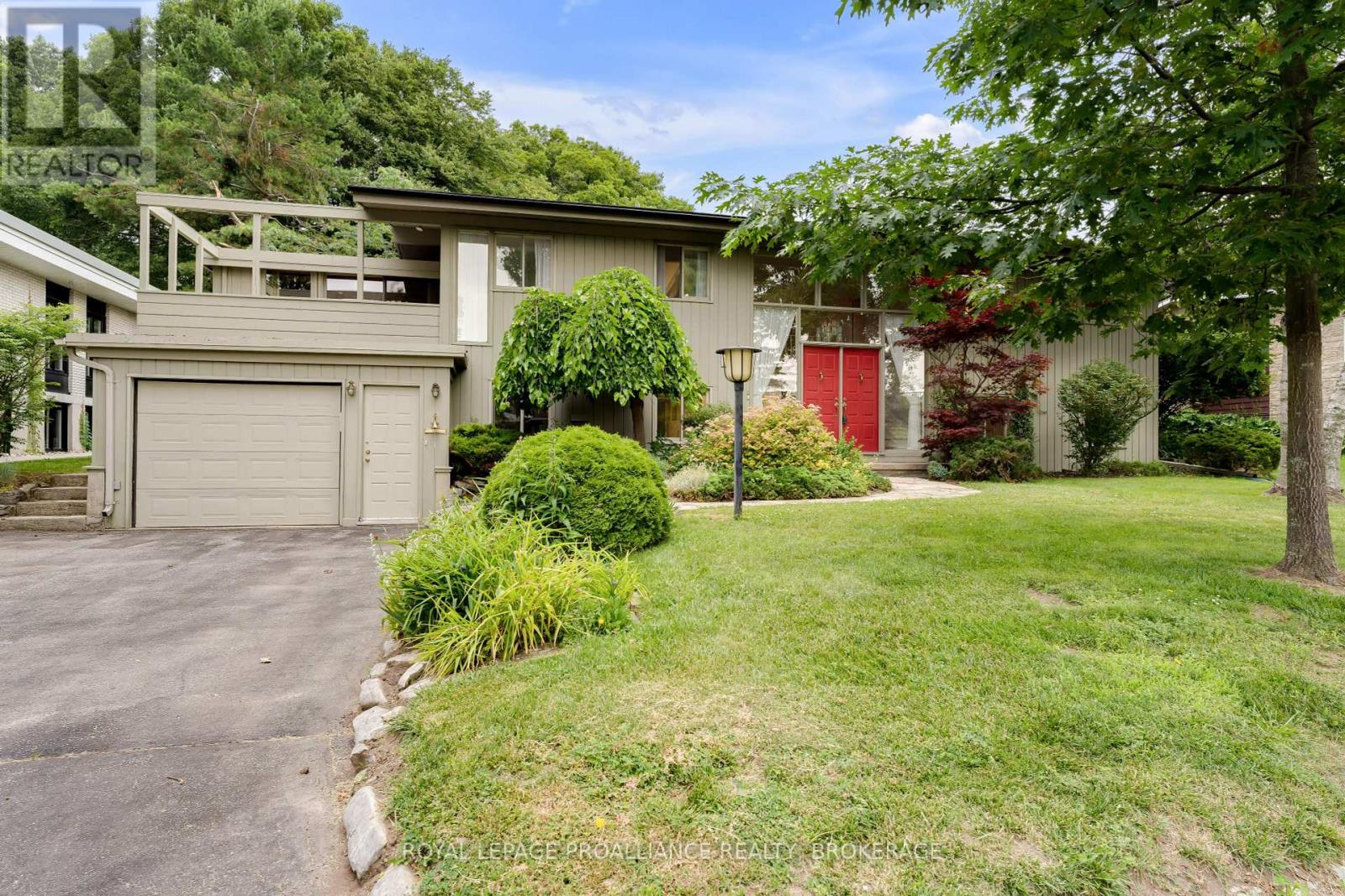 227 ALWINGTON PLACE, Kingston, Ontario