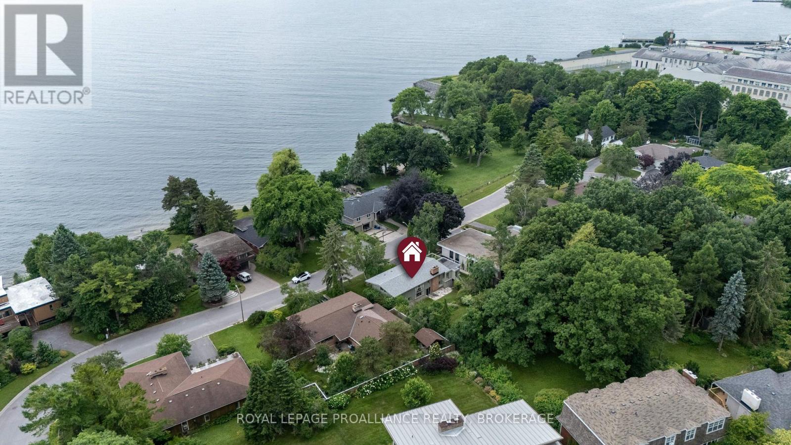 227 Alwington Place, Kingston, Ontario  K7L 4P9 - Photo 3 - X12391687