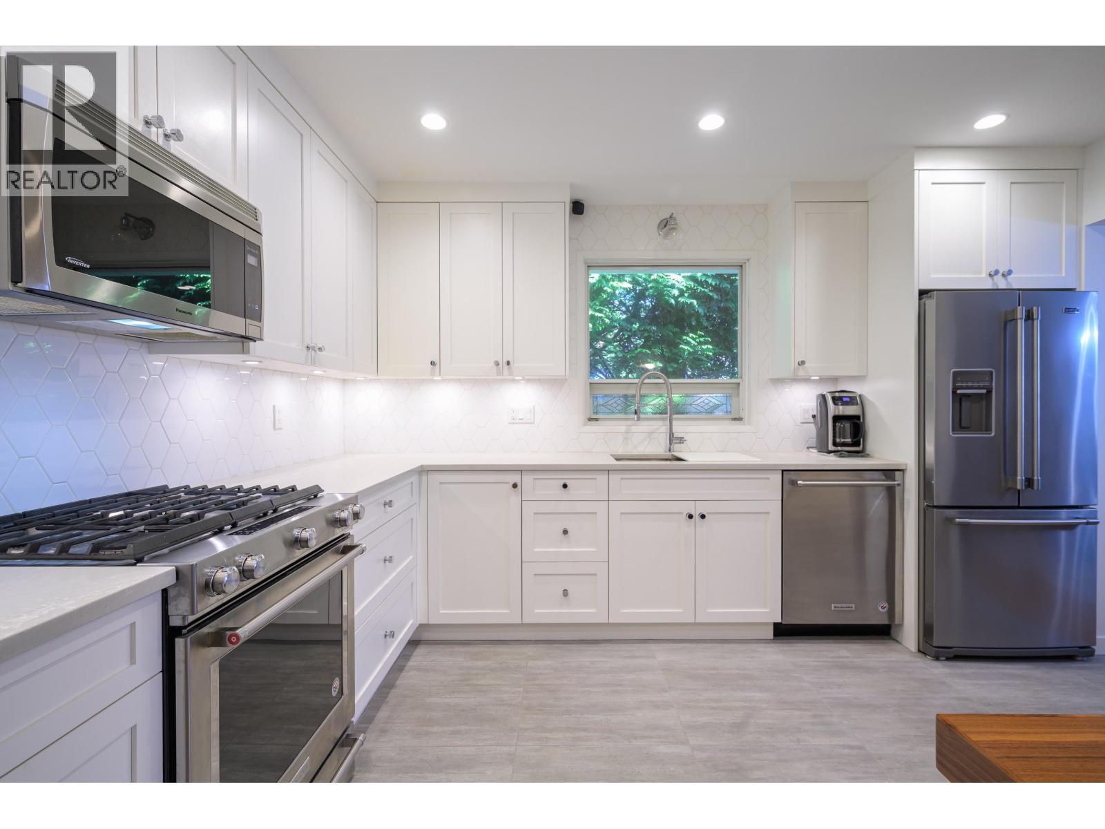 5938 Holland Street, Vancouver, British Columbia  V6N 2B3 - Photo 15 - R3027033