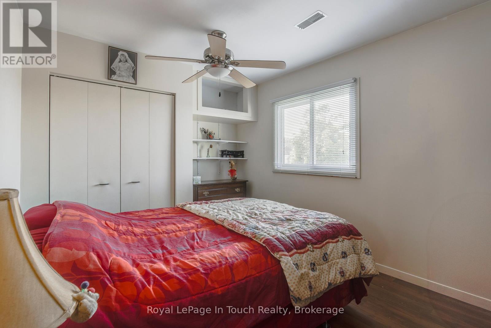 206 Lindsay Street, Midland, Ontario  L4R 2T9 - Photo 15 - S12391645