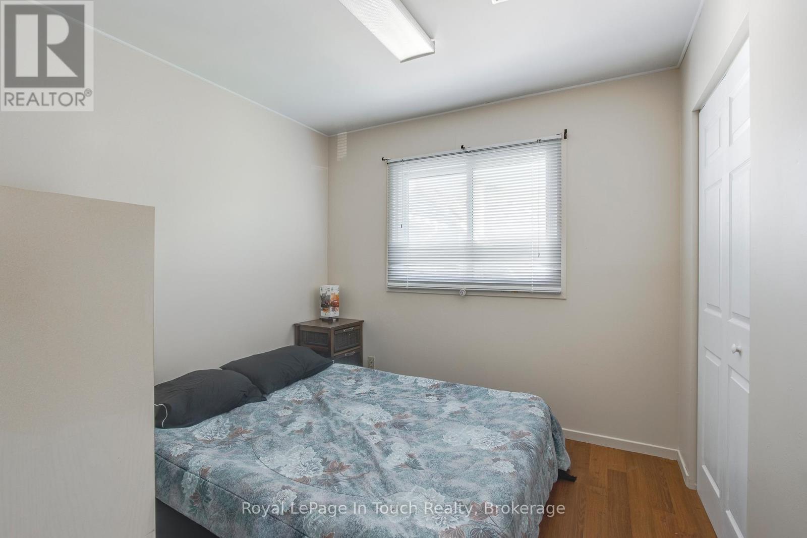 206 Lindsay Street, Midland, Ontario  L4R 2T9 - Photo 16 - S12391645