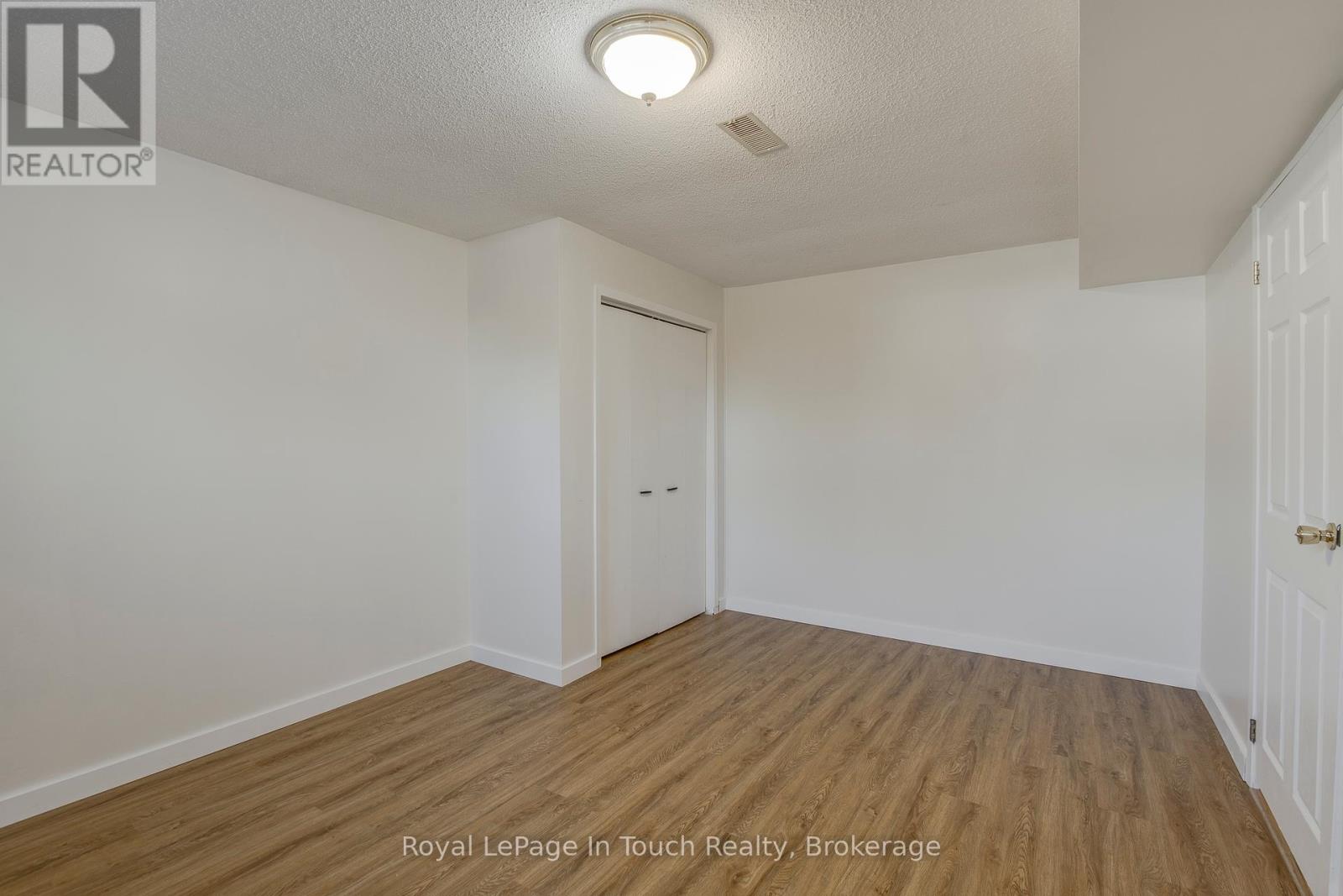206 Lindsay Street, Midland, Ontario  L4R 2T9 - Photo 33 - S12391645