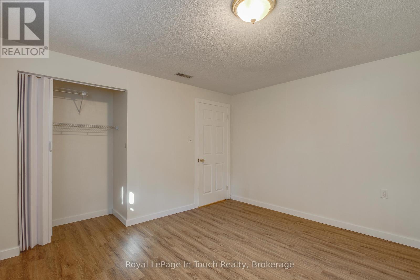 206 Lindsay Street, Midland, Ontario  L4R 2T9 - Photo 36 - S12391645