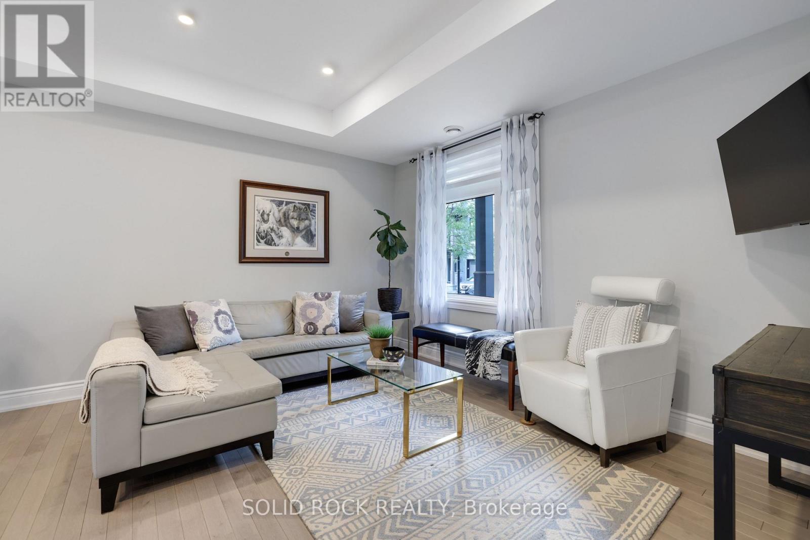 706 Reverie Private, Ottawa, Ontario  K2S 0T9 - Photo 3 - X12391623