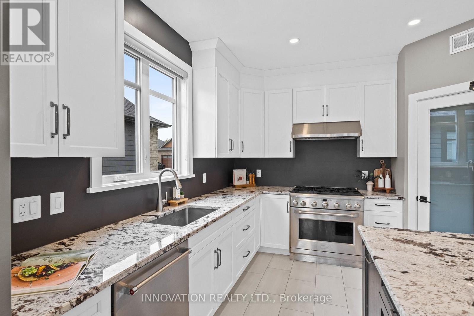 65 Bald Eagle Crescent, Ottawa, Ontario  K0A 2Z0 - Photo 6 - X12391627