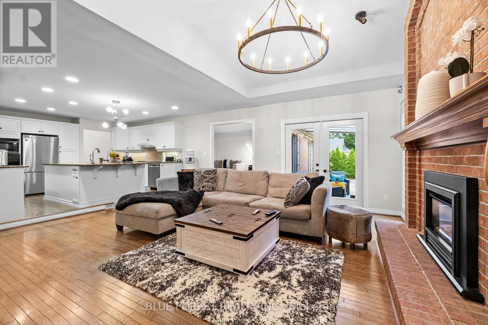 6977 Lambeth Walk, London South (South V), Ontario  N6P 1A5 - Photo 17 - X12391806