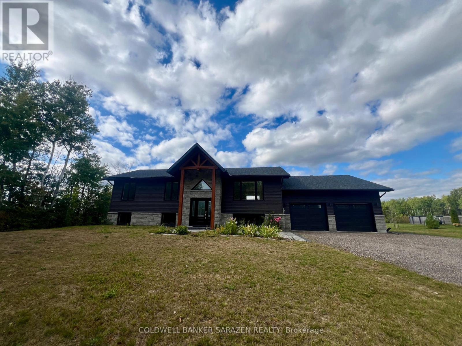 902 MUNRO DRIVE, McNab/Braeside, Ontario